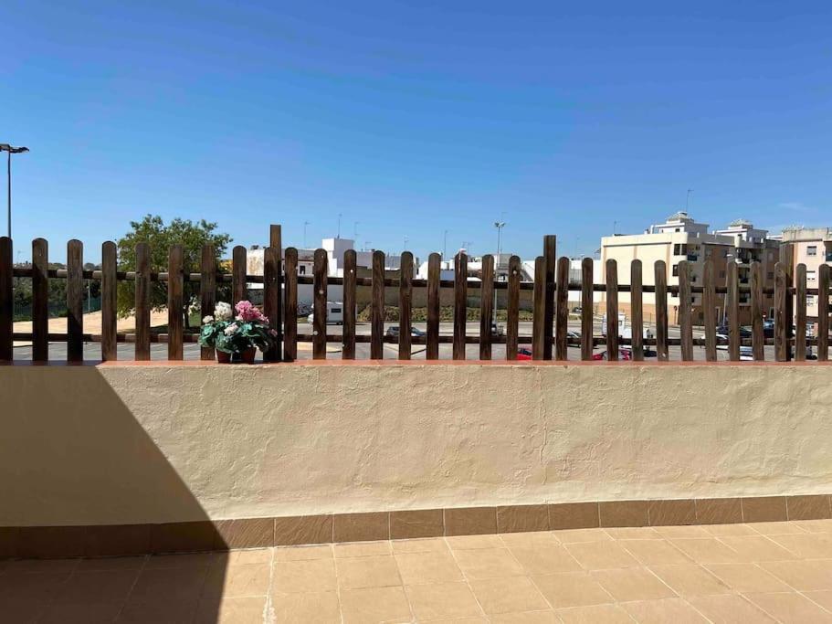 Atico Santa Lucia Terraza Y Parking Gratuitos Διαμέρισμα Alcalá de Guadaira Εξωτερικό φωτογραφία